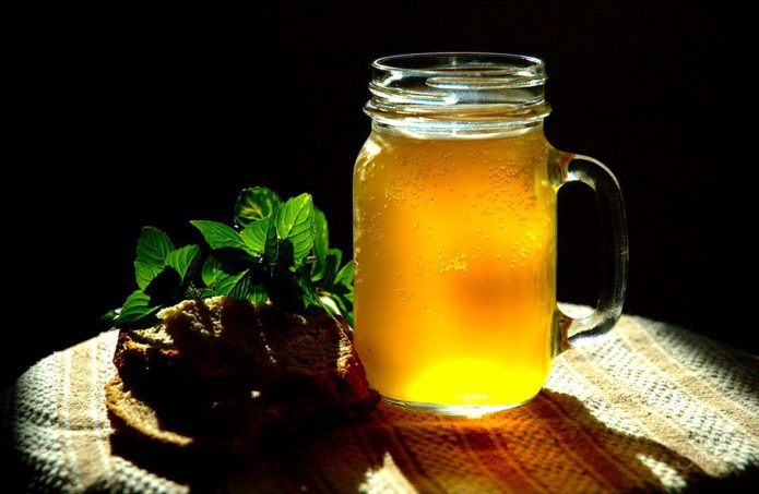 Польза и вред березового сока для организма, как сохранить лечебные свойства и употреблять напиток